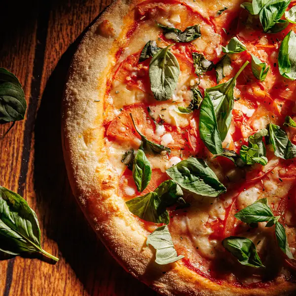 Пицца Маргарита — традиционное блюдо какой страны?